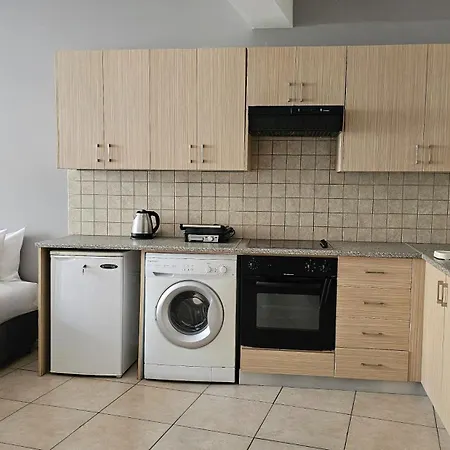 Phaedrus Living Hoopoe Residencies 105 * Nicosia